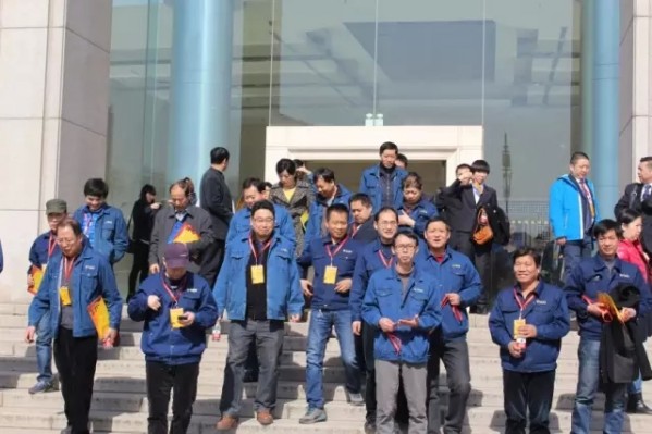 聆聽勞模故事 感悟勞動之美 聆聽勞模故事 感悟勞動之美