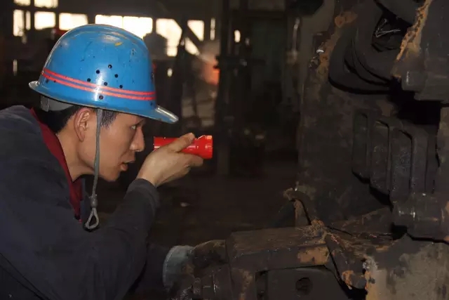 致敬,春節期間的堅守者 致敬,春節期間的堅守者