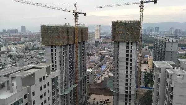 �C�Ϸ��չ�˾�c�����y�о����\�@С�^���J�_�ɹ��R