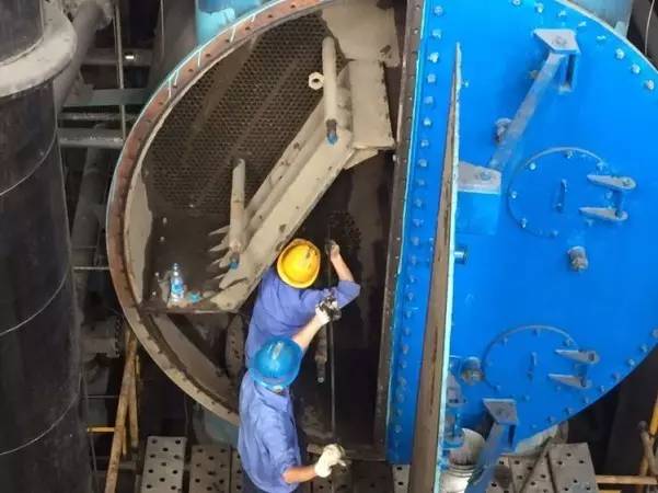 ؟�Σ��ں�ˮ���W��