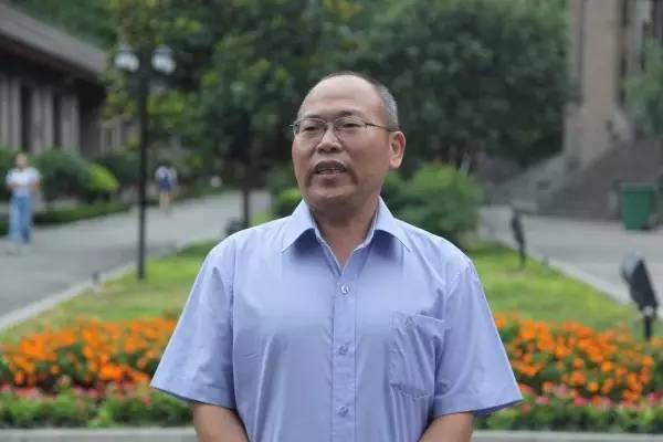 龍鋼集團(tuán)開展紀(jì)念建軍90周年復(fù)轉(zhuǎn)退伍軍人革命傳統(tǒng)教育活動(dòng) 龍鋼集團(tuán)開展紀(jì)念建軍90周年復(fù)轉(zhuǎn)退伍軍人革命傳統(tǒng)教育活動(dòng)