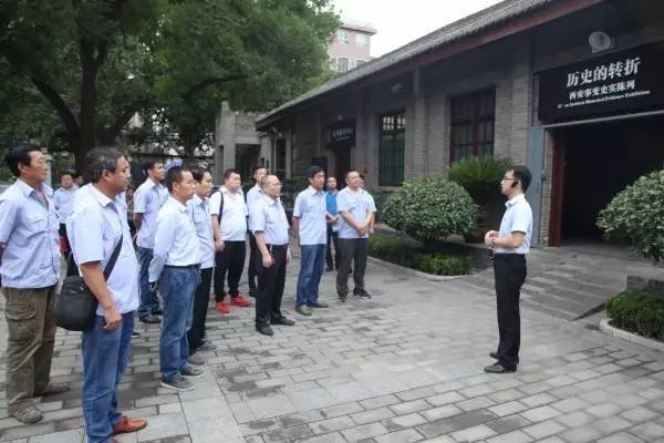 龍鋼集團(tuán)開展紀(jì)念建軍90周年復(fù)轉(zhuǎn)退伍軍人革命傳統(tǒng)教育活動(dòng) 龍鋼集團(tuán)開展紀(jì)念建軍90周年復(fù)轉(zhuǎn)退伍軍人革命傳統(tǒng)教育活動(dòng)