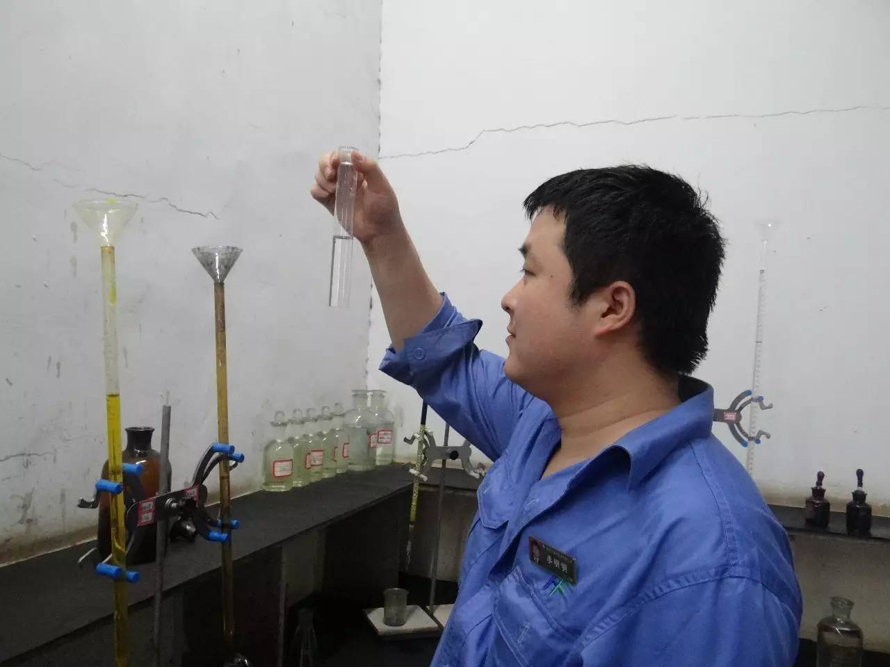 平凡崗位上積極上進(jìn)的普通青年 平凡崗位上積極上進(jìn)的普通青年