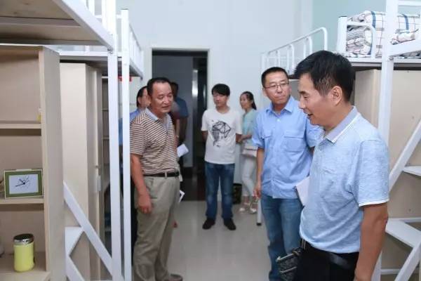 龍鋼集團(tuán)公司檢查驗(yàn)收紅光物流轉(zhuǎn)型項(xiàng)目 龍鋼集團(tuán)公司檢查驗(yàn)收紅光物流轉(zhuǎn)型項(xiàng)目