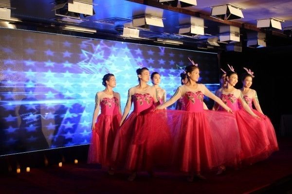 ��䓼��F(tu��n)�e�kӭ���c��׷�s��Խ�ҵ�؟(z��)�Ρ����vِ