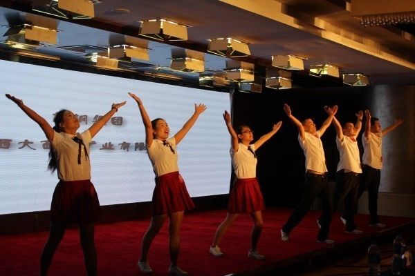 ��䓼��F(tu��n)�e�kӭ���c��׷�s��Խ�ҵ�؟(z��)�Ρ����vِ