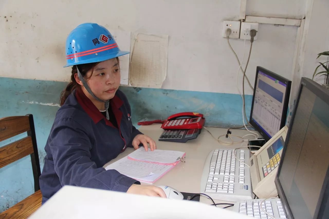 �cٝһ��Ů��