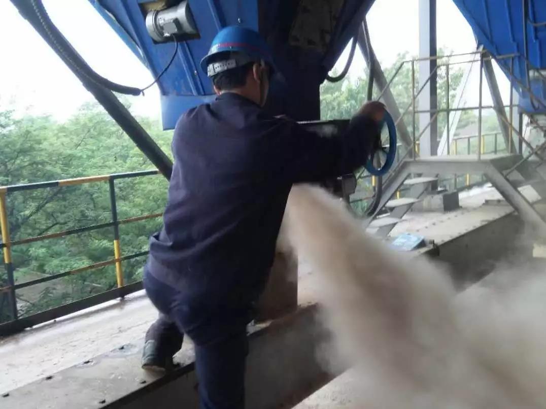 �ġ���ɽ�ҡ����߳����đ�ʿ�����A�����^Ó�������҂}��ӛ