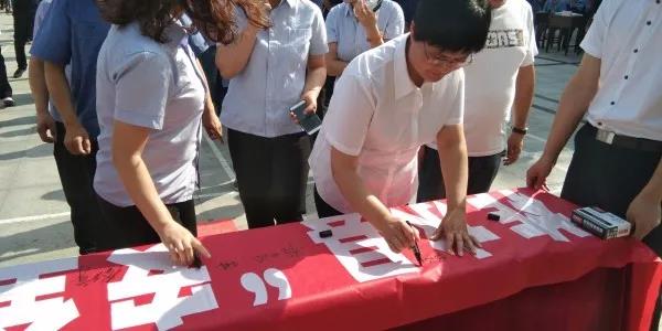 ����ȫ�T��ȫ���R ���ƵVɽ�Gɫ���C�l(f��)չ