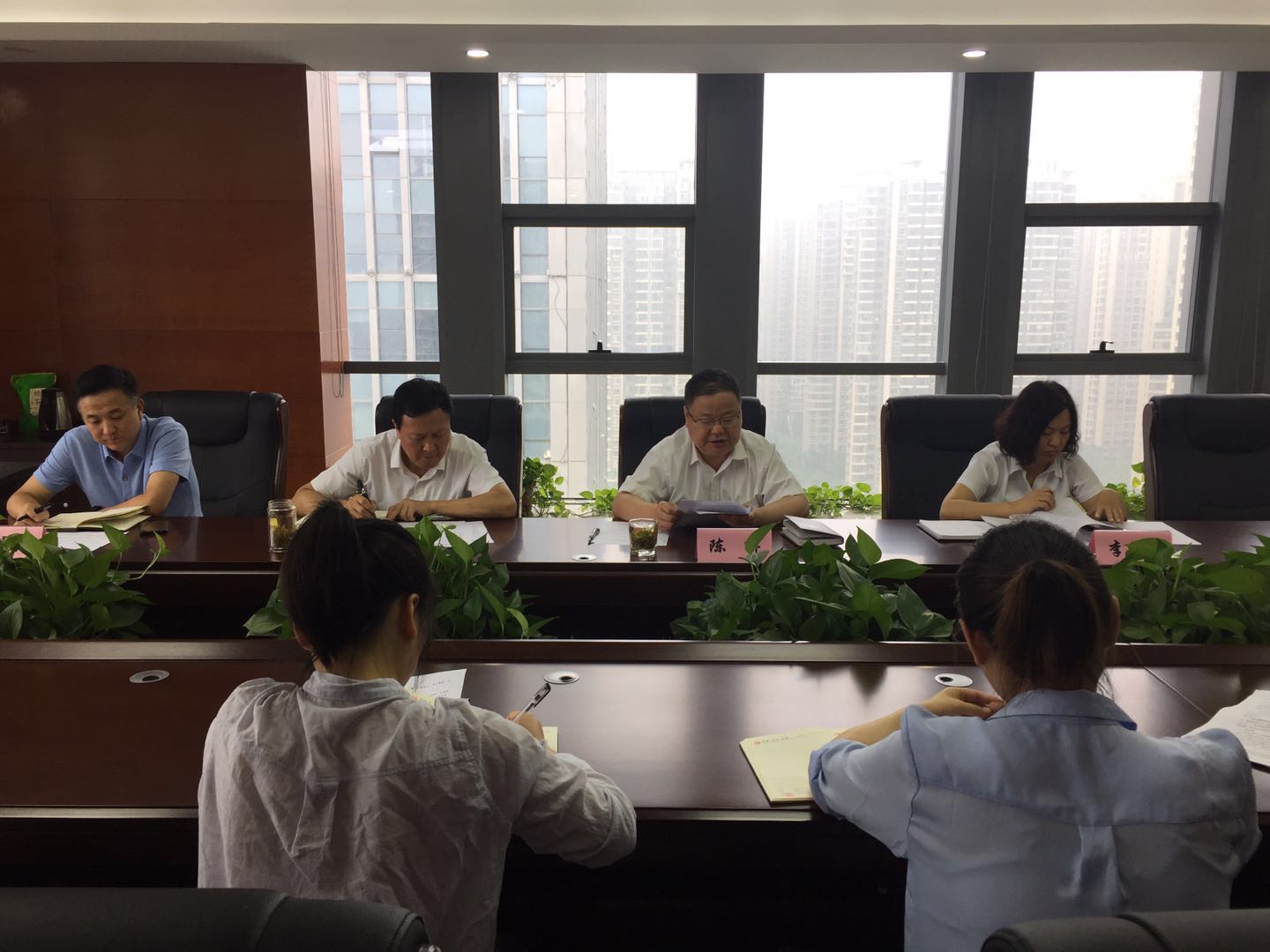 進出口公司召開“不忘初心、牢記使命”主題教育工作會 進出口公司召開“不忘初心、牢記使命”主題教育工作會