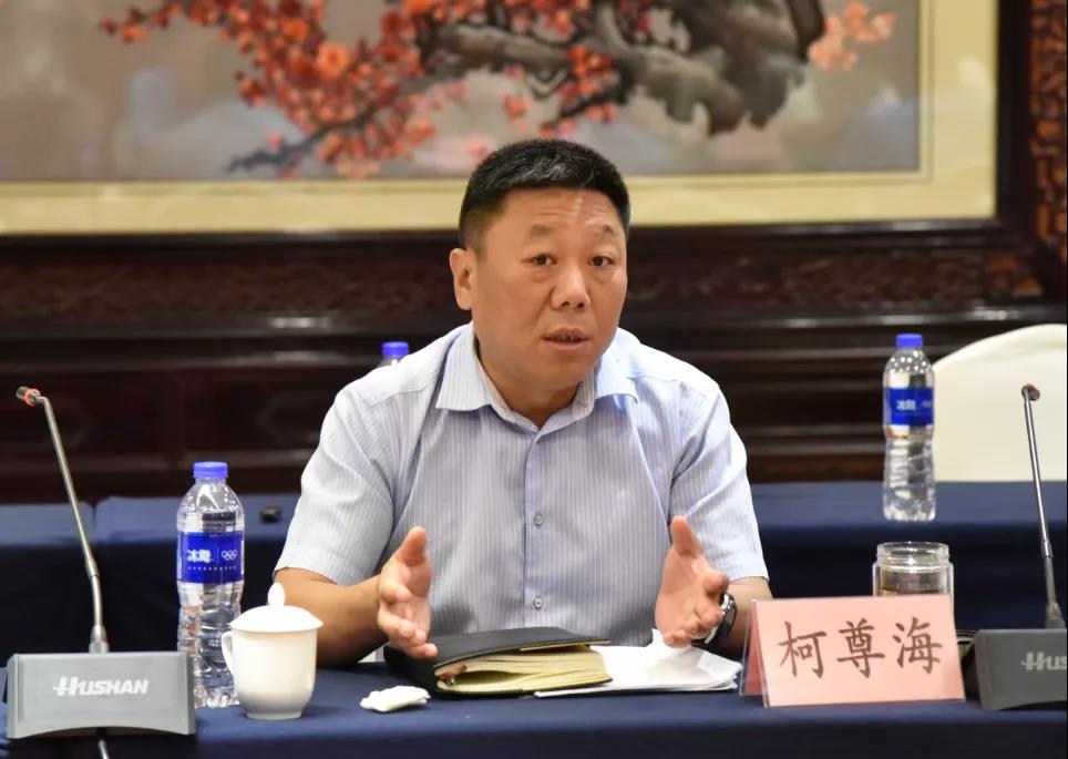 龍鋼集團(tuán)三家雙管單位召開(kāi)“黨建領(lǐng)航、班子引領(lǐng)，干部走在前列”領(lǐng)導(dǎo)班子“三基三對(duì)標(biāo)” 工作述職會(huì)